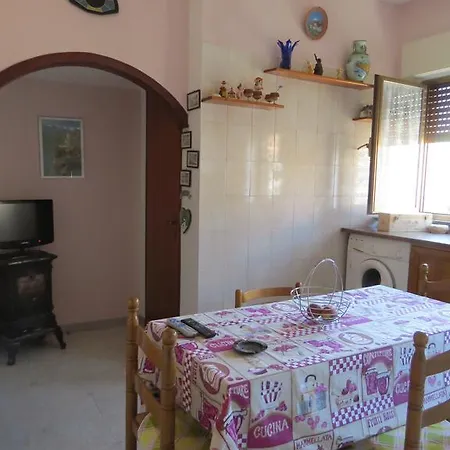 玛丽亚焦万娜公寓 * 贾迪尼-纳克索斯