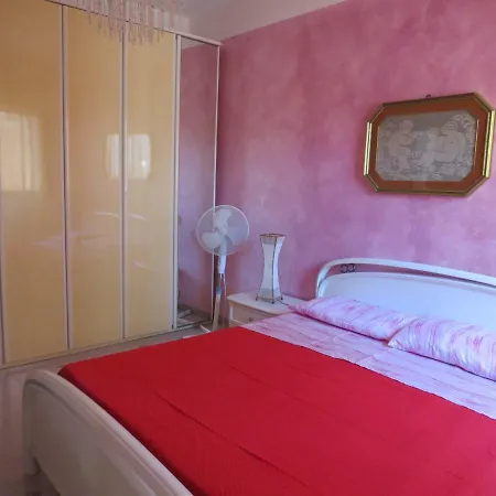 玛丽亚焦万娜公寓